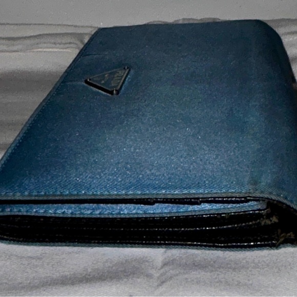 🔥SALE! PRADA Tessuto Vintage Nylon Leather
Long Wallet .  Vintage and Authentic - Picture 5 of 10